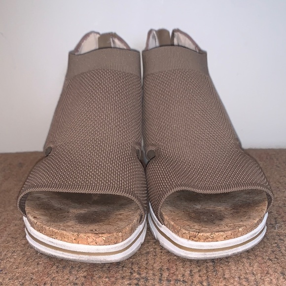 Adrienne Vittadini Charla Tan Cork Sandals 9.5 - Picture 4 of 8